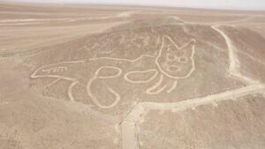 IL GATTO LUNGO 37 METRI SCOPERTO SULL'ALTIPIANO DI NAZCA