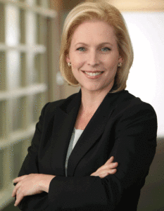 LA SENATRICE KIRSTEN GILLIBRAND PROMOTRICE DELL'EMENDAMENTO