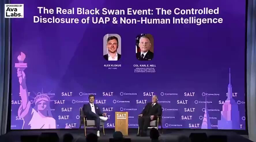 UN'IMMJAGINE DELL'INTERVISTA AL SALT ICONNECTIONS FORUM DI NEW YORK