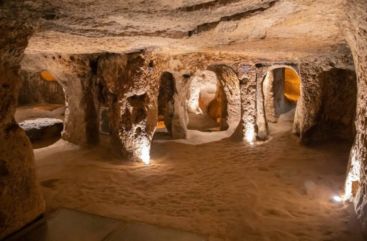 L'ANTICA CITTÀ SOTTERRENAE DI Derinkuyu,, IN TURCHIA